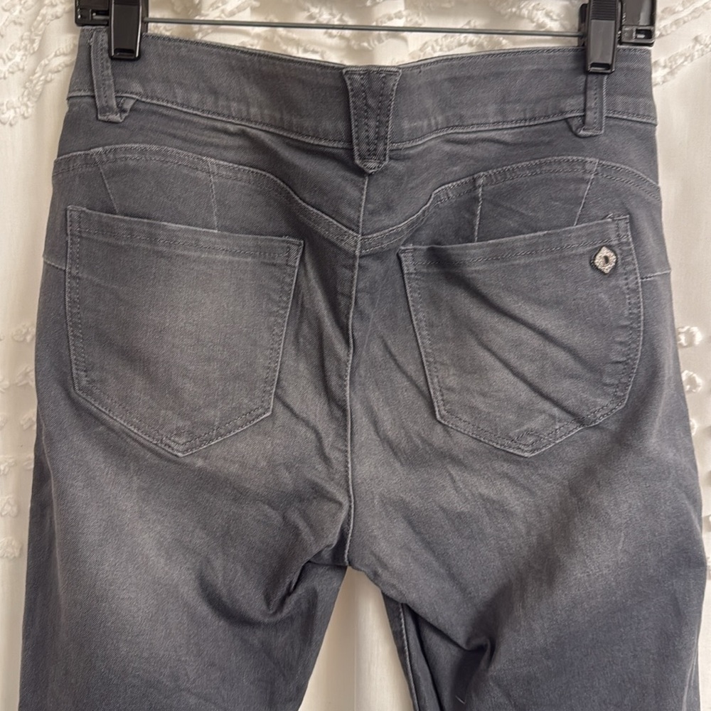 Like New Democracy Absolution Gray Wash Jean 6 - image 4